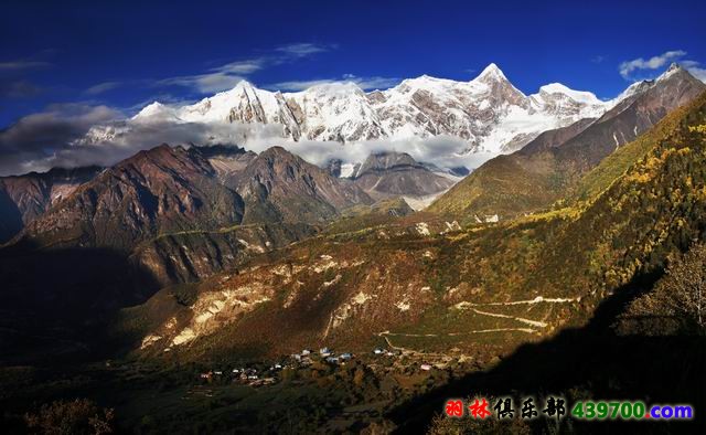 林芝大峡谷观景台看南迦巴瓦.jpg